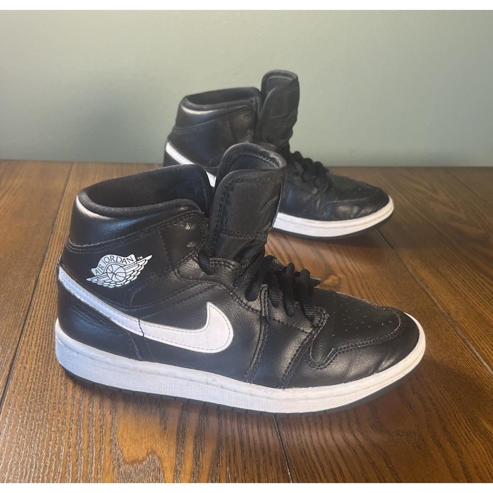 Nike AIR JORDAN 1 MID Black/White DV0991-001 Women's Sneaker US 5